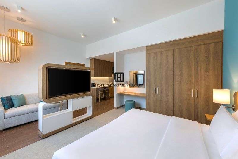Fully Furnished Studio in Mankool - Jumeriah 