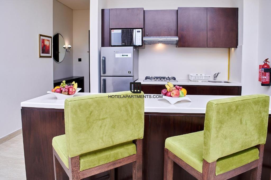 One Bedroom Apartment with City-Creek View