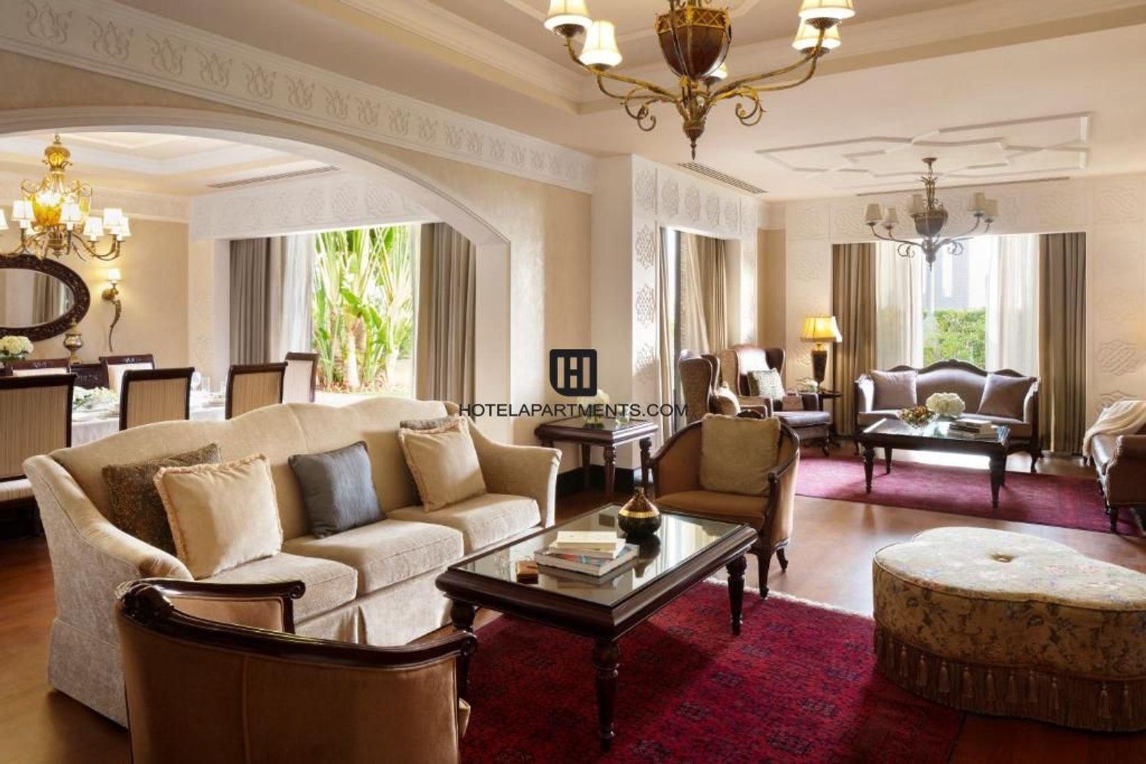 Ultra Luxury Apartment: Four Bedroom Lagoon Villa in The Palm Jumeirah