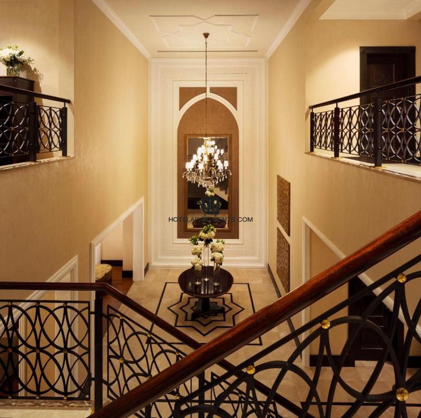 Ultra Luxury Apartment: Four Bedroom Lagoon Villa in The Palm Jumeirah