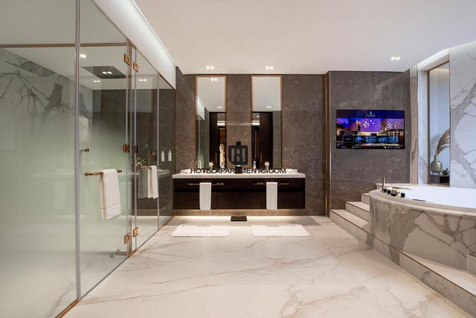 Ultra Luxury Apartment: Luxury Villas with Private Pool in Al Barsha